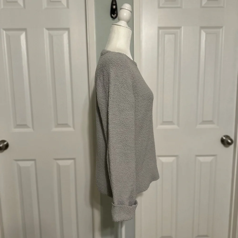 All Row Gray Fuzzy Sweater Size Medium - Picture 4 of 5